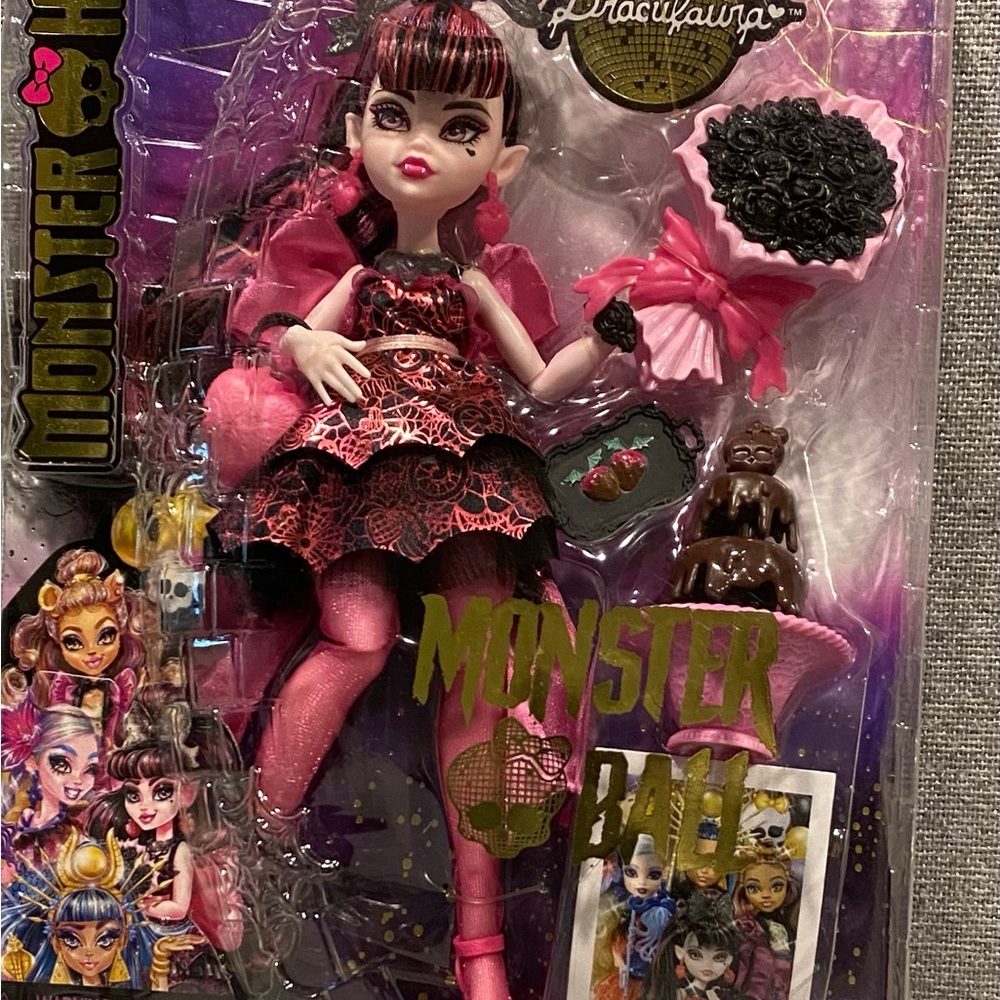 Monster High Draculaura Doll Monster Ball